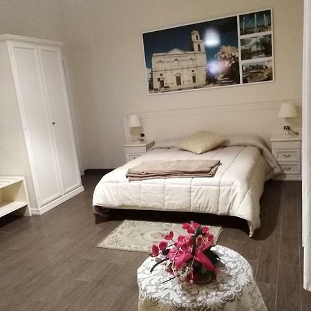 Domus Al Corso Con Servizio B&B Каноза-ді-Пулья Екстер'єр фото