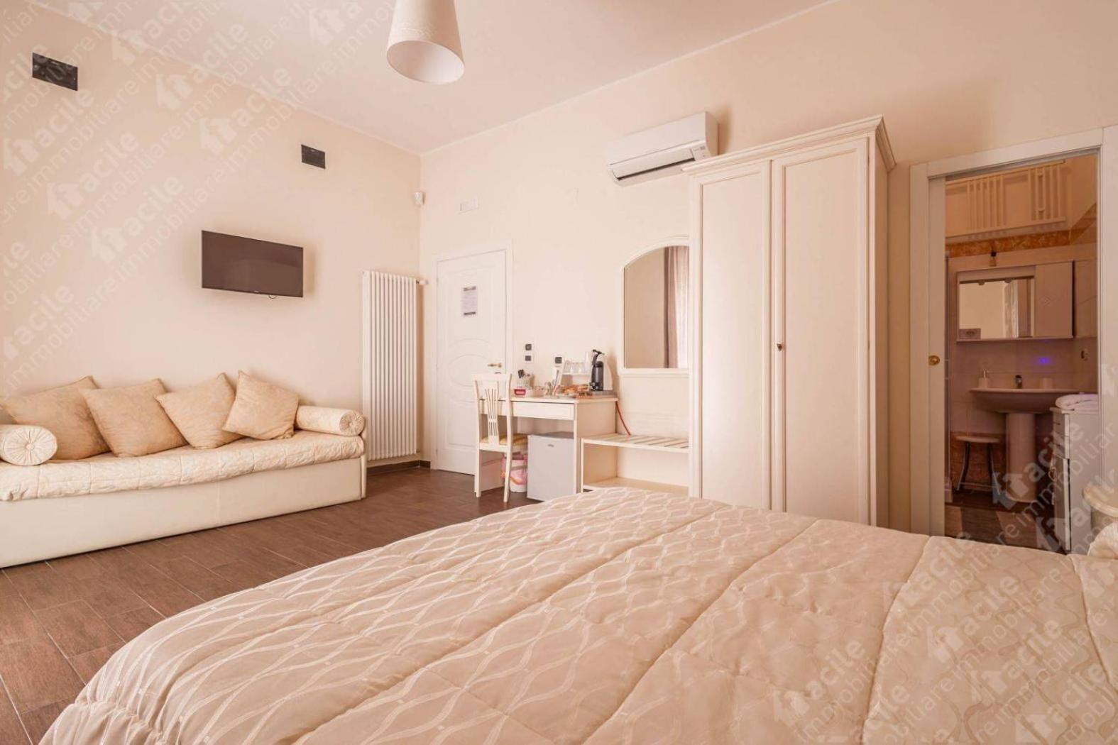 Domus Al Corso Con Servizio B&B Каноза-ді-Пулья Екстер'єр фото