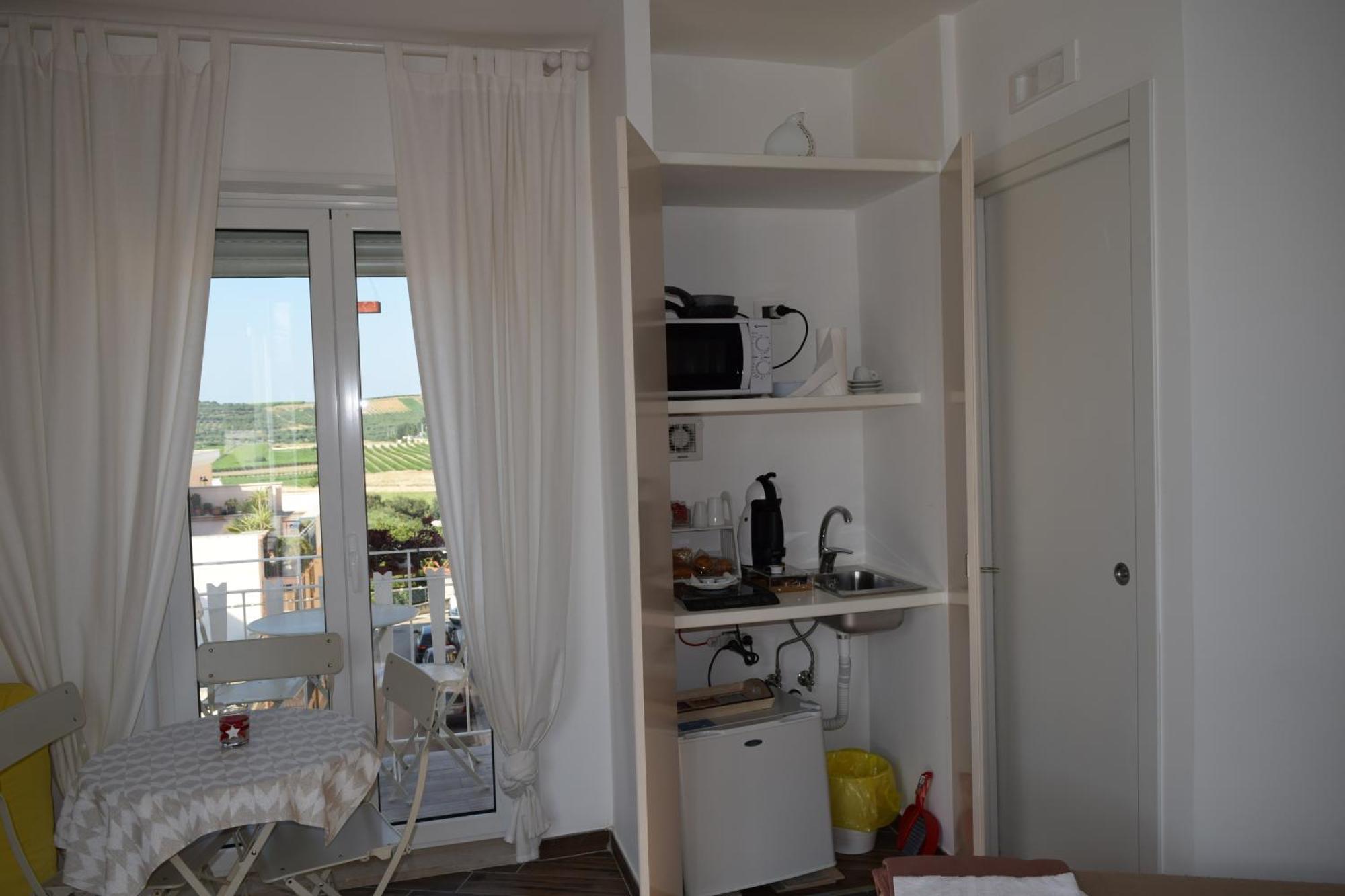 Domus Al Corso Con Servizio B&B Каноза-ді-Пулья Екстер'єр фото