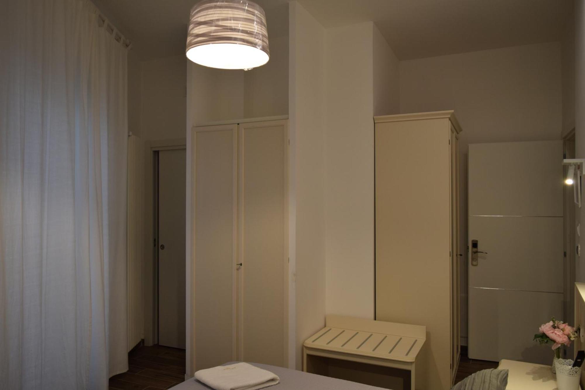 Domus Al Corso Con Servizio B&B Каноза-ді-Пулья Екстер'єр фото