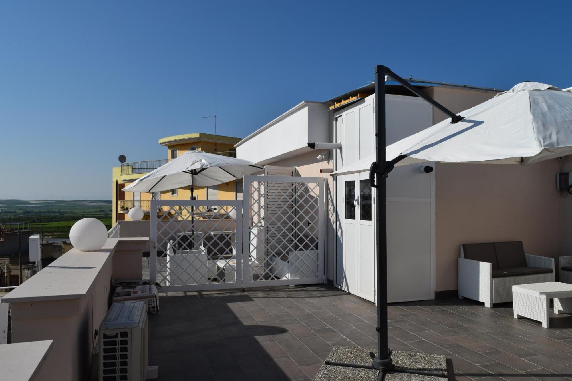 Domus Al Corso Con Servizio B&B Каноза-ді-Пулья Екстер'єр фото