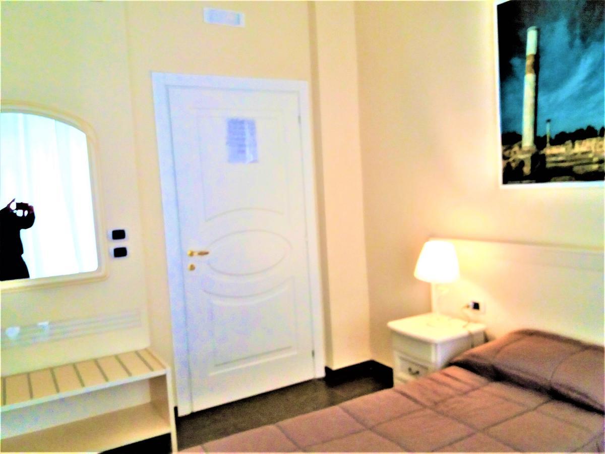 Domus Al Corso Con Servizio B&B Каноза-ді-Пулья Екстер'єр фото