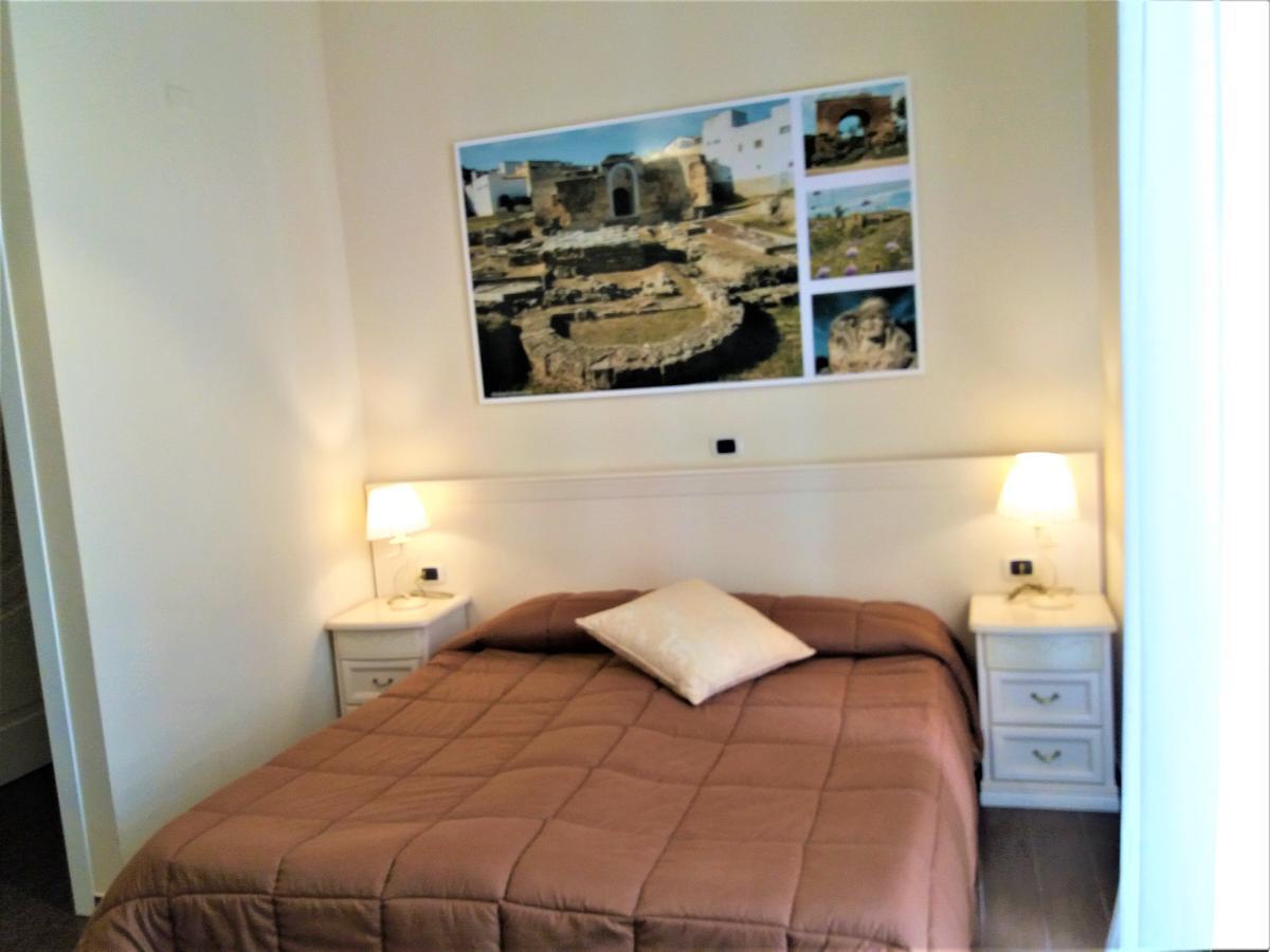 Domus Al Corso Con Servizio B&B Каноза-ді-Пулья Екстер'єр фото