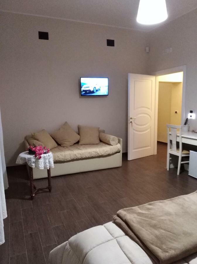 Domus Al Corso Con Servizio B&B Каноза-ді-Пулья Екстер'єр фото