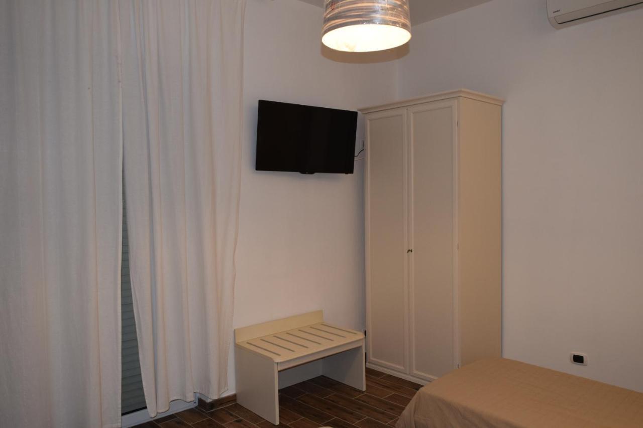 Domus Al Corso Con Servizio B&B Каноза-ді-Пулья Екстер'єр фото